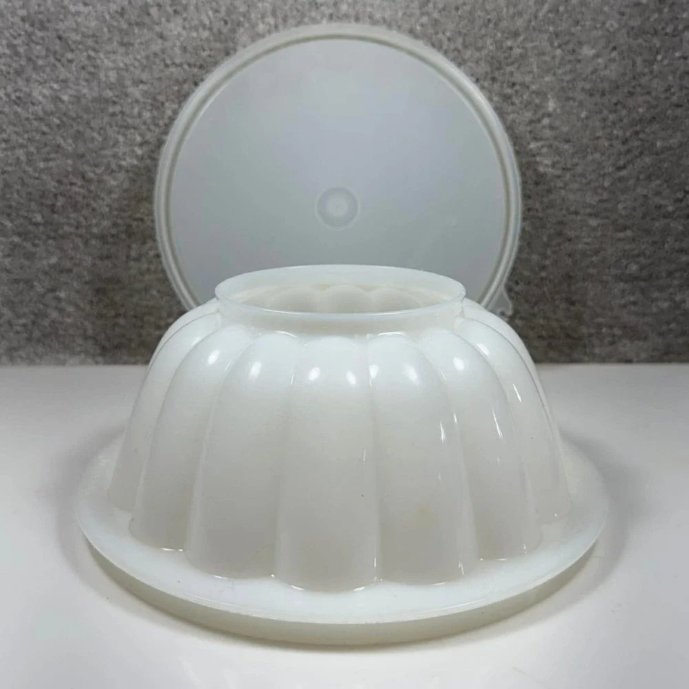 Tupperware great *slight